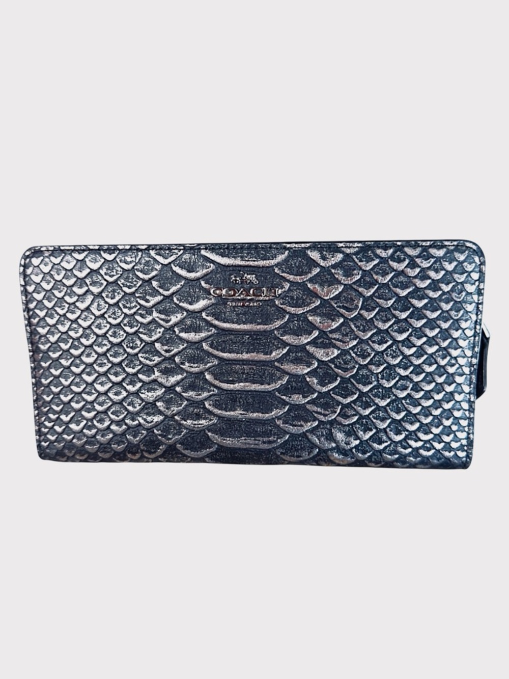 💜 Absolutely Stunning Coach Black and Silver Leather Reptile Print Wallet